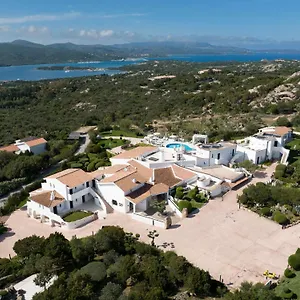 Hotel Sulia House Porto Rotondo, Curio Collection By Hilton ****