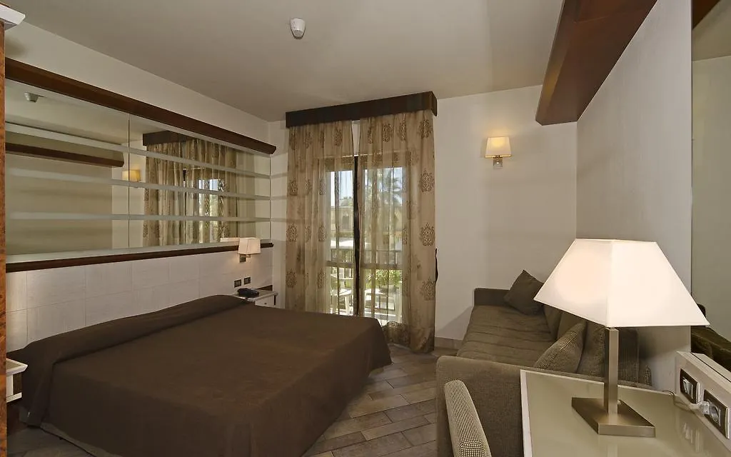 Hotel Eden Viareggio 3*,  Italy